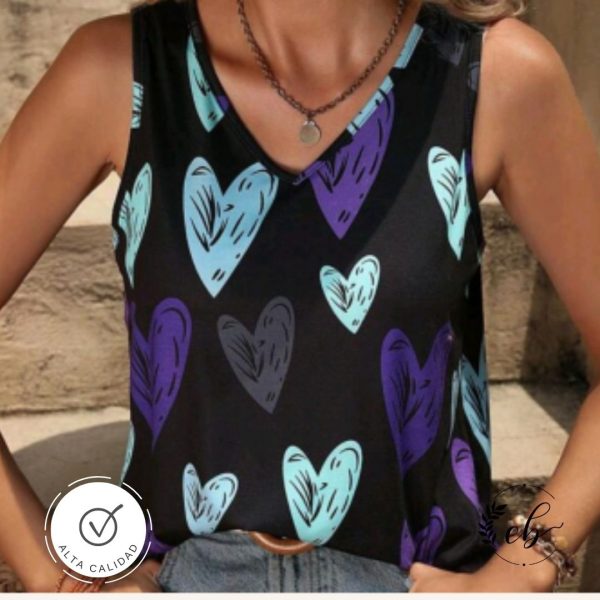 Blusa negra con corazones