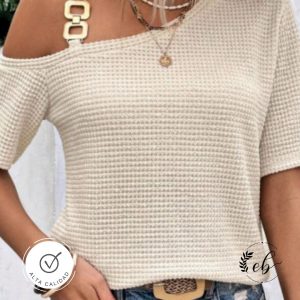 Blusa con diseño de cadena a cuello